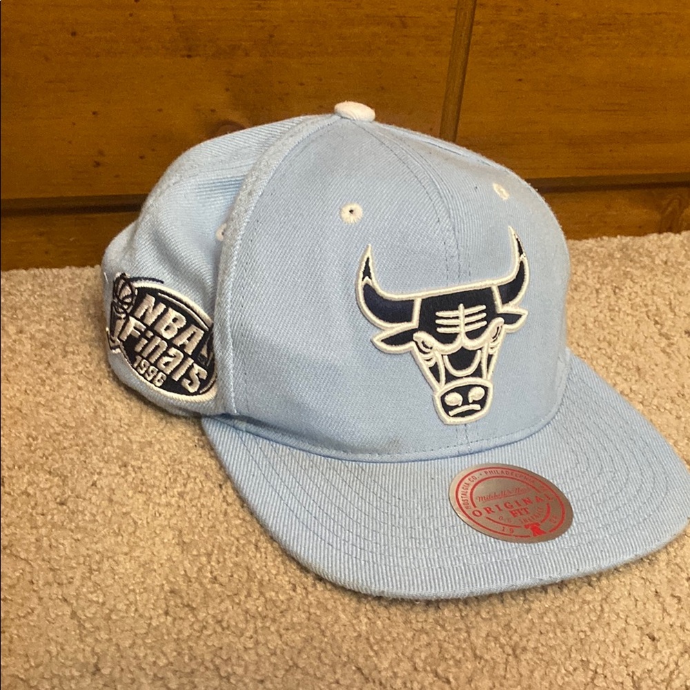 Mitchell & Ness Sky Blue Cap with NBA Finals Patch Chicago Bulls 1996